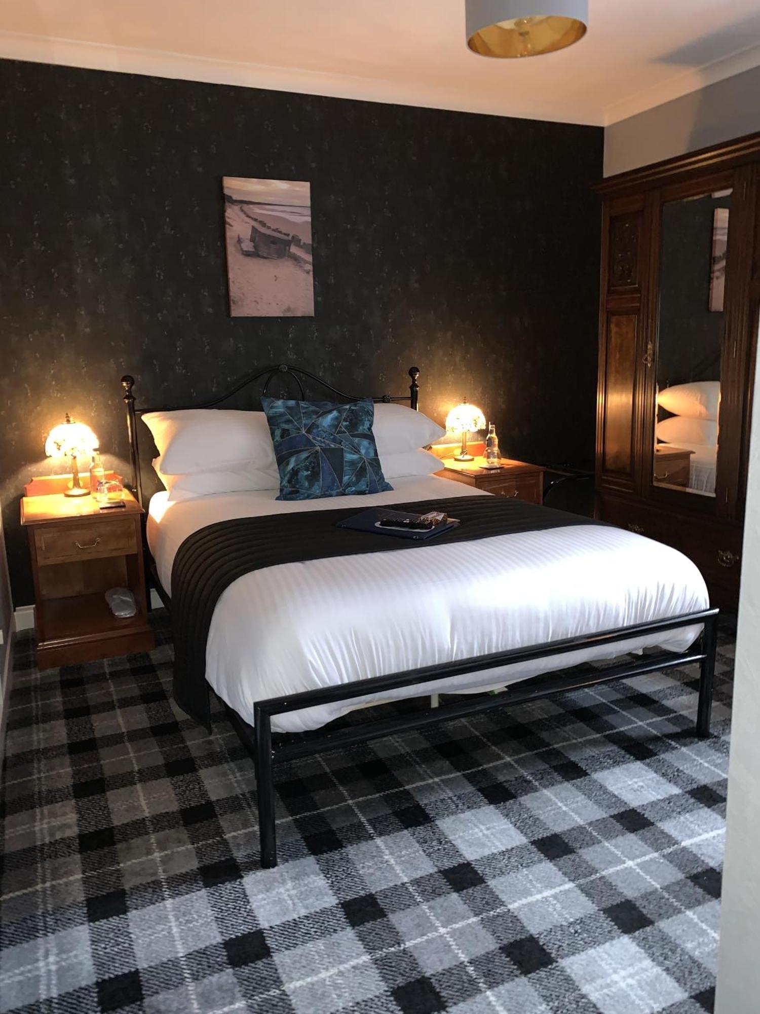 The Old Mill Inn Forres Phòng bức ảnh